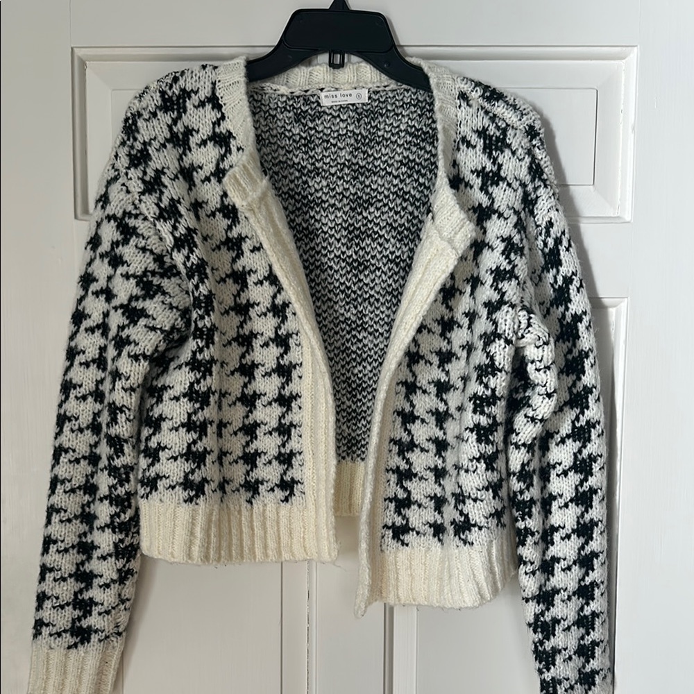 Black and White Houndstooth Cardigan Sweater NWOT